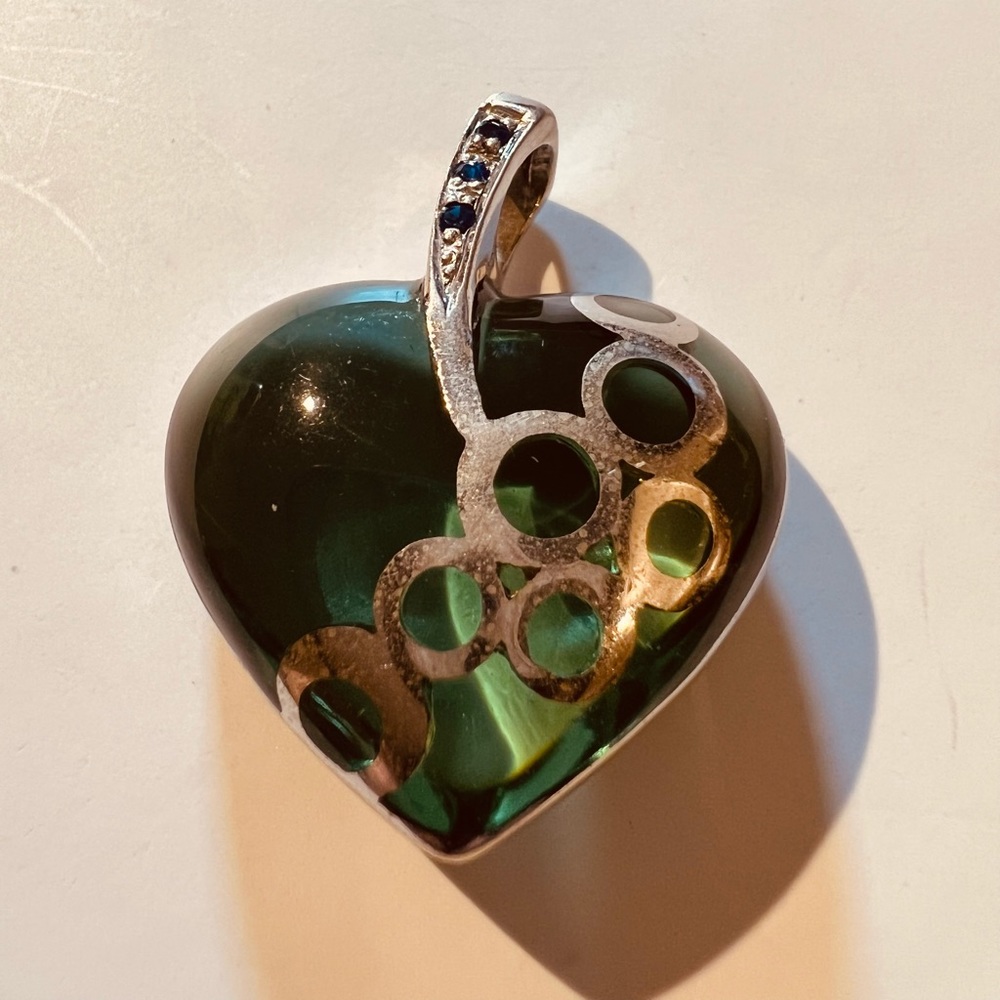 Heart pendant